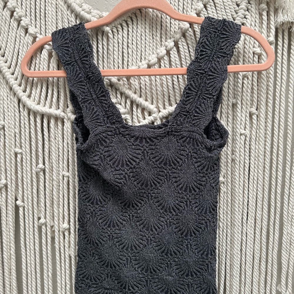 Textured Black Tank - Picture 3 of 3